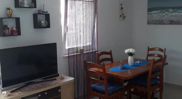 Apartment Almira, Забронировать Апартаменты/квартира Омиш Окрестности Сплита