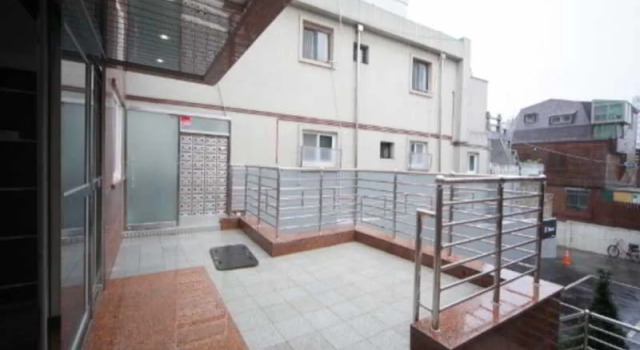 Myeongdong Sky Castle House