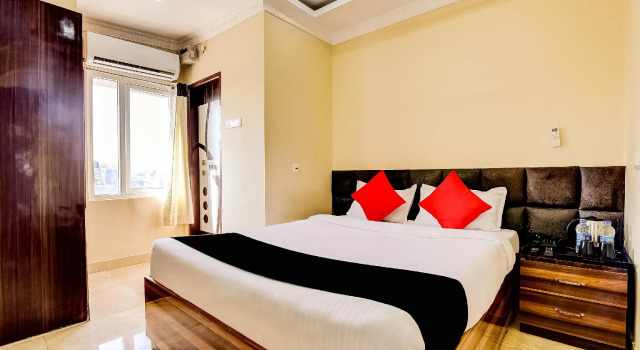 Capital O 14174 Good Luck Residency Hotel, Забронировать Отель Гувахати штат Ассам