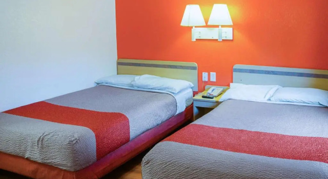 Четырёхместный номер Standard West Ashley Inn