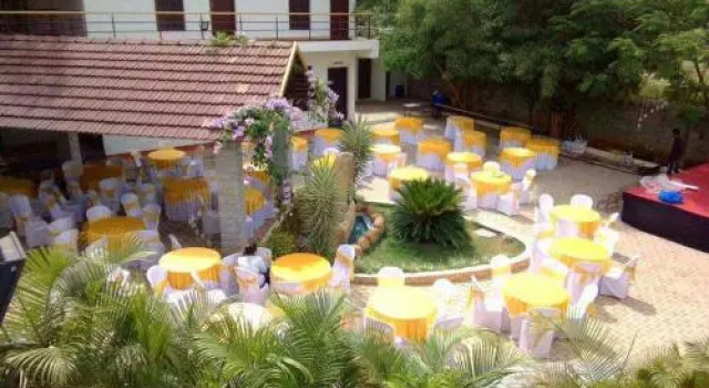 Golds Club & Resort, Book Ferieresort Chikkajala Bangalore