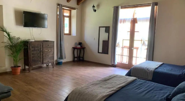Семейный номер Standard с балконом CORTIJO LA CASONA & Bungalow al Pie de la Montaña