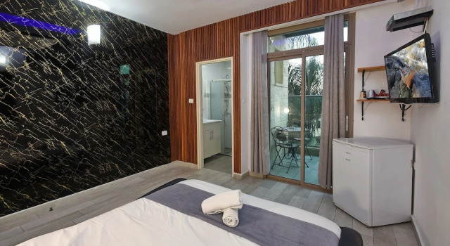 luxury suites, Забронировать Отель Отели Тверия с парковкой, рядом с Marina, Парковка