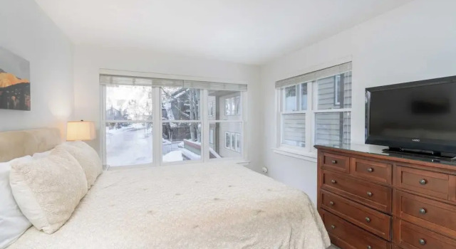 Апартаменты Etta Place 1 by Avantstay Ski In/ Ski Out Unit w/ Views of the Slopes!