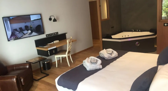 Hôtel Ile de Ré, Забронировать Отель Отели в центре Ле-Буа-Плаж-ан-Ре, в центре