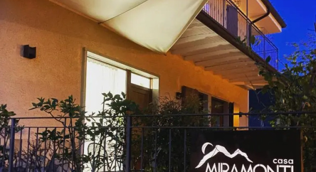 Casa Miramonti, Забронировать Отель Отели Тремозине-суль-Гарды с парковкой, Парковка