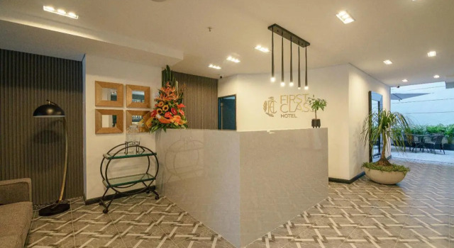 First Class Hotel