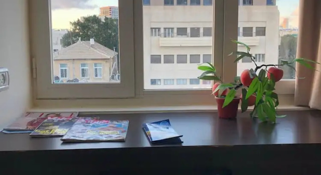 Люкс Deluxe c 1 комнатой с балконом Unique TLV Bauhaus