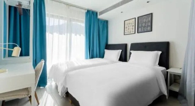 Suite Standard Midnight Grape Hotel