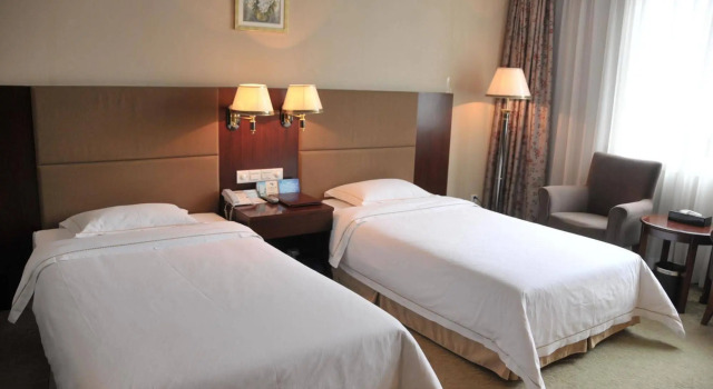 Guangdong Xuneng Hotel - Guangzhou, Забронировать Отель Отели Гуанчжоу с парковкой, рядом с Станция метро Tianhe Sports Centre, Парковка