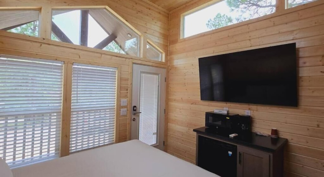 Luxury Cabin with Forest View 7B