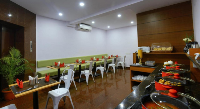 Nova Goa Hotel