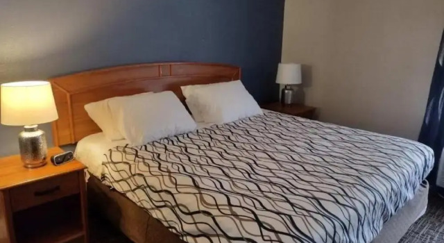 Апартаменты Deluxe Fairview Inn Airport