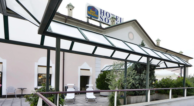 Четырёхместный номер Standard Best Western Hotel Solaf