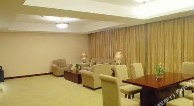 Chunlan Hotel, Book Hotel Hotels in Taizhou with Parking, Parking