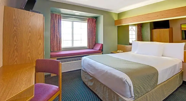 Двухместный номер Mobility Accessible Microtel Inn & Suites by Wyndham Albuquerque West