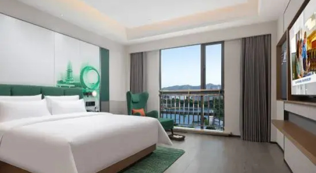 Семейный люкс с 2 комнатами с видом на озеро Hampton by Hilton Xiamen Jimei Xinglin Bay