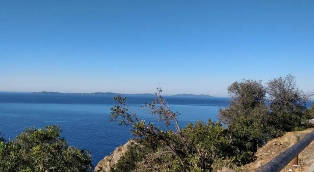 "TI SABLE" Agréable studio climatisé, Jolie Vue Mer, Piscine à Cavalaire sur Mer Golfe de St-Tropez