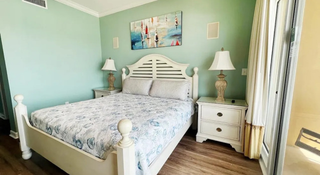 Sterling Beach #602, Book Lejlighed Hoteller i Lower Grand Lagoon med parkering, Parkering
