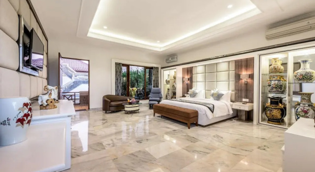 Вилла с 6 комнатами Villa Bali Castle Nusa Dua