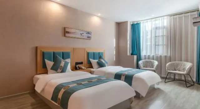 Семейный люкс Qihui Hotel