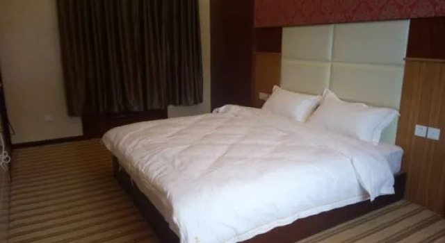 Люкс Red Clay Image Hotel Kunming