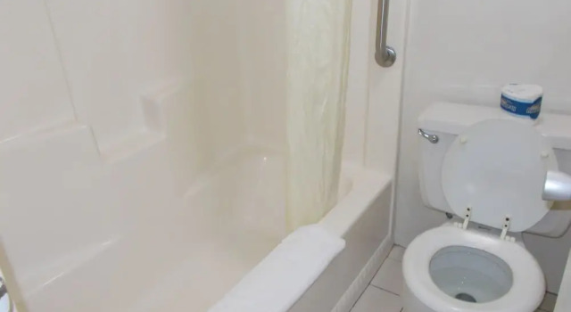 Двухместный номер Standard с балконом Econo Lodge Conway Central