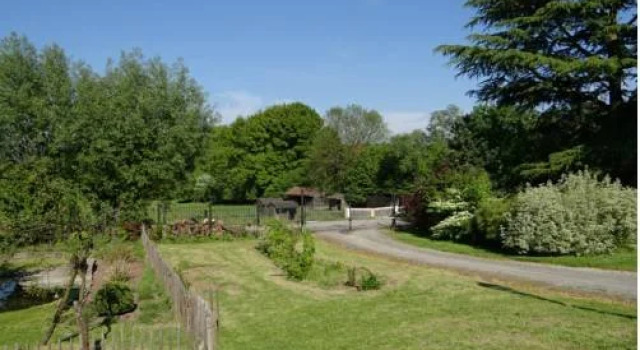 The Green Goats, Book Hotel La Hulpe 