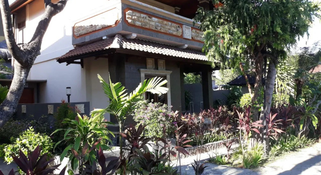 Семейный номер Standard с 2 комнатами с видом на бассейн Puri Bali Hotel