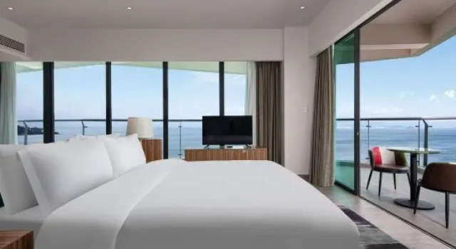 Люкс Premier Ramada by Wyndham Huizhou Xunliao Bay