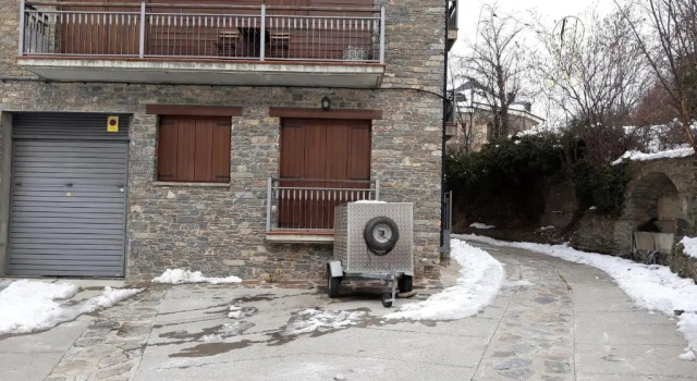 Apartament de la Lali Roní, Rezervați Apartament Rialp 
