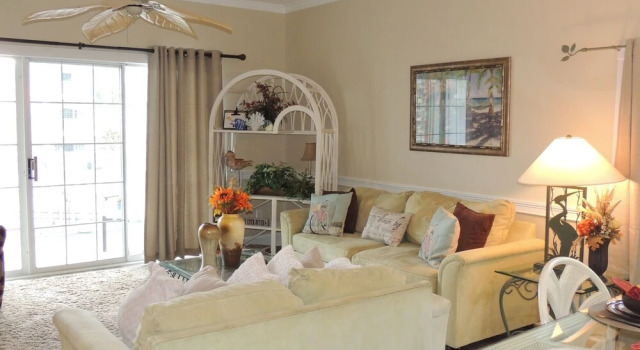 Magnolia Place #204, Забронировать Отель Отели Миртл-Бич с парковкой, рядом с PineHills Palmetto at Myrtlewood Golf Club, Парковка