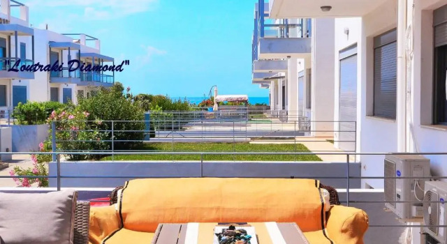Коттедж Loutraki Diamond beach house