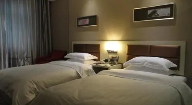 Set Hotel Xianning Hot Spring Center Bus Station, Varaa Hotelli Xianning Hubei