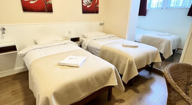 Трёхместный номер Standard Melbourne House Hotel