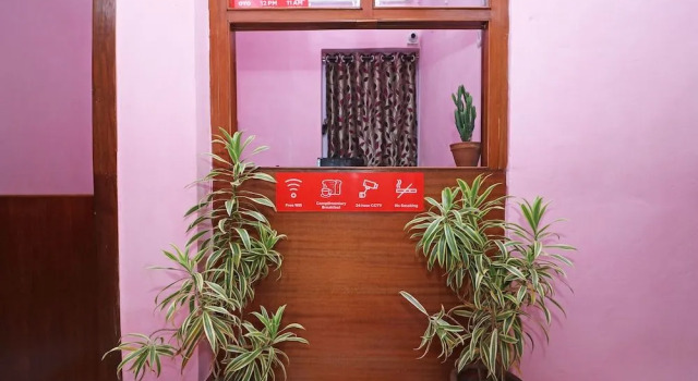 Oyo 17120 Somerest Guest House, Prenota Affittacamere Salt Lake City West Bengal