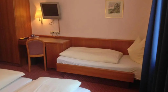 Трёхместный номер Standard Hotel Carmen