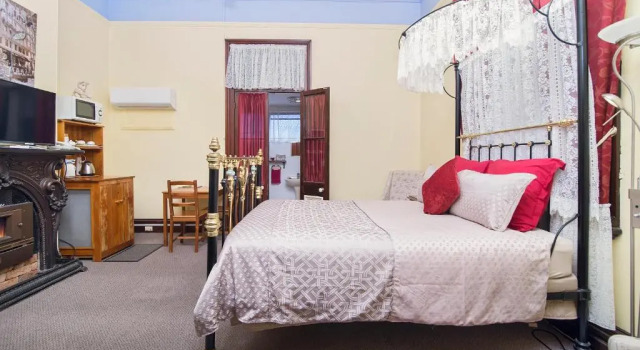 Двухместный номер Deluxe Warwick Settlers Inn
