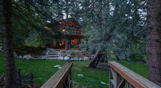 Hytte Treehouse On The Stream