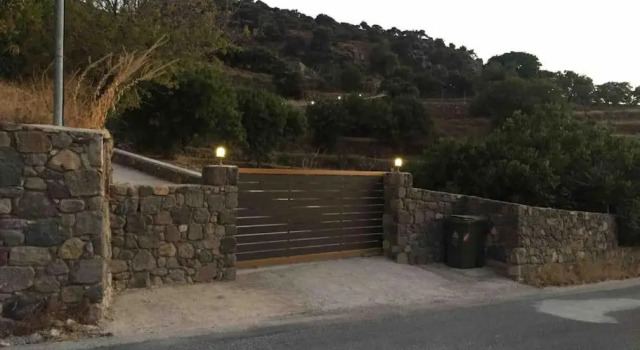 Loutra Olive Garden Stone House #3, Prenota Casa vacanze Mandrakion Pali