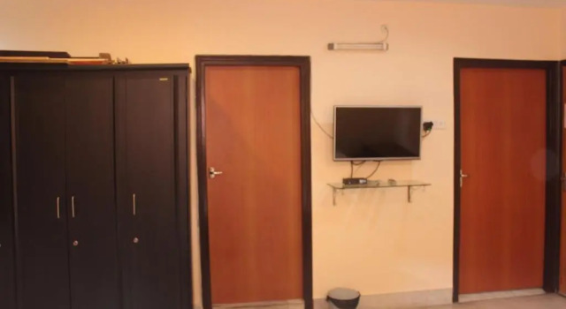 Service Apartments, Park Street, Calcutta, Забронировать Апартаменты/квартира Недорогие отели Калькутты, рядом с The Asiatic Society, недорого