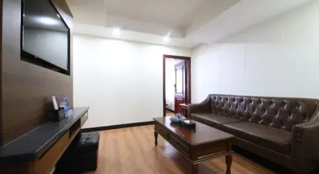Lincoln Extreme Hotel Shenzhen (Futian Huaqiangbei Science Museum Subway Station)