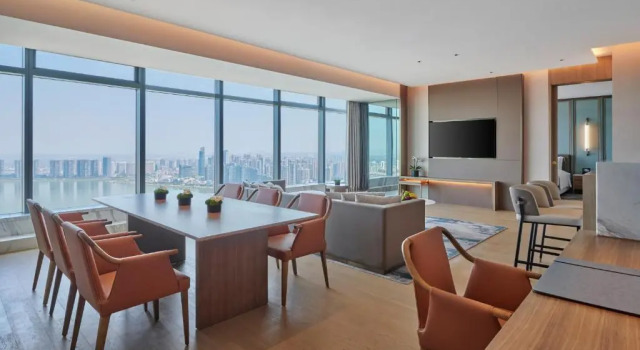 Двухместный люкс Premier Hilton Changsha Riverside