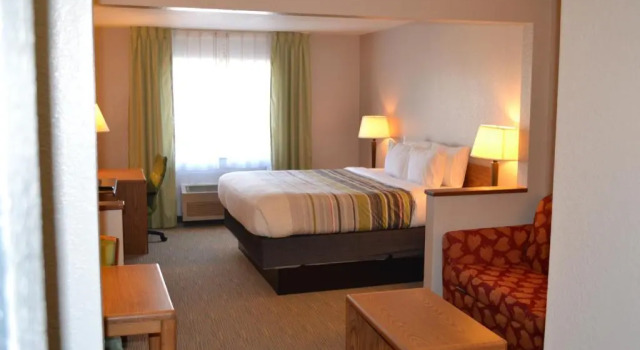 Люкс Country Inn & Suites by Radisson, Fairview Heights, IL