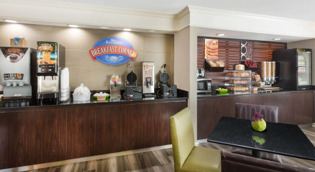Baymont by Wyndham Greenville Woodruff Rd