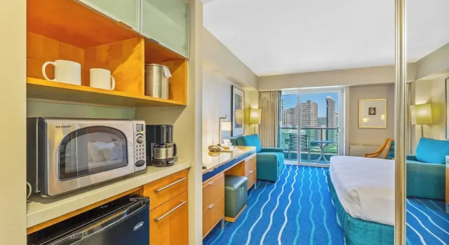 Номер Standard с частичным видом на океан Castle At Ala Moana Hotel