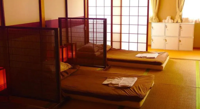 Sakanoue, Đặt Khách sạn Matsuyama Ehime