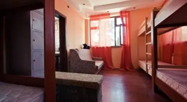 Sobaka Hostel in Yalta, Boek Hostel Hostels in Jalta, Hostel