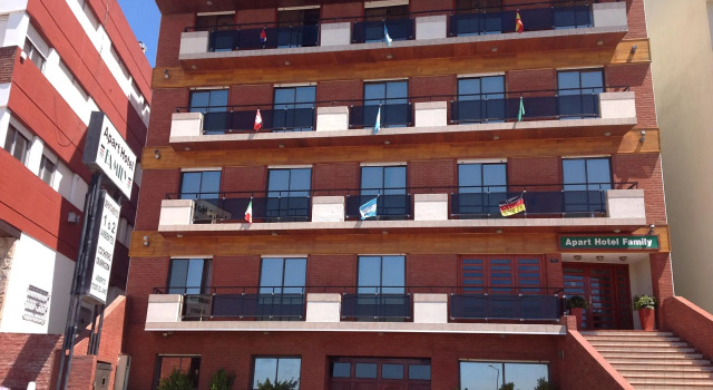 Apart Hotel Family, Rezerwuj Apartamentowiec hotelowy Hotele w Buenos Aires z parkingiem, Parking