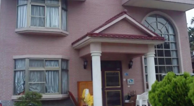 Flora Rexort Guesthouse